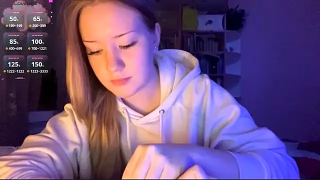 Snapshot of PandaFluff chatting on February 15, 2026, 6:59 pm PandaFluff online show from February 15, 2026, 6:59 pm