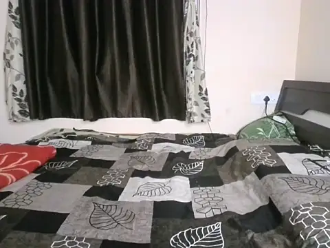 Snapshot of its_me_Rashmi chatting on November 2, 2025, 1:57 pm its me Rashmi online show from November 2, 2025, 1:57 pm