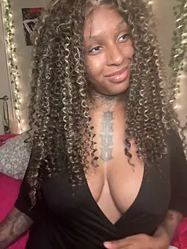 Snapshot of MistiSavannah chatting on February 5, 2026, 2:16 am MistiSavannah online show from February 5, 2026, 2:16 am