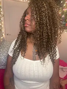 Snapshot of MistiSavannah chatting on March 28, 2026, 3:00 pm MistiSavannah online show from March 28, 2026, 3:00 pm