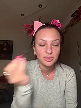 OliviaaFischer online show from December 18, 2025, 12:11 pm