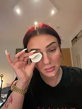 Snapshot of OliviaaFischer chatting on July 8, 2026, 4:33 pm OliviaaFischer online show from July 8, 2026, 4:33 pm