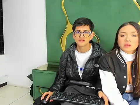 Snapshot of Noa_Arez chatting on October 7, 2025, 5:04 am Noa Arez online show from October 7, 2025, 5:04 am