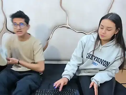 Snapshot of Noa_Arez chatting on October 14, 2025, 5:30 am Noa Arez online show from October 14, 2025, 5:30 am