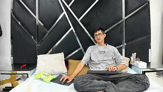 Noa Arez online show from January 16, 2026, 4:05 am