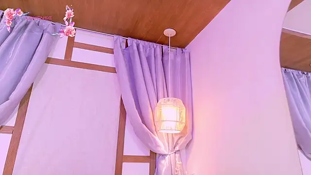 Snapshot of RenataLeclair chatting on May 2, 2026, 4:23 pm RenataLeclair online show from May 2, 2026, 4:23 pm