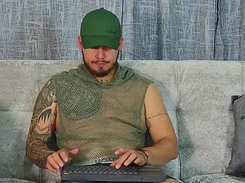 Snapshot of JaxRagnar chatting on August 4, 2026, 3:21 am JaxRagnar online show from August 4, 2026, 3:21 am