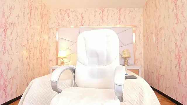 Snapshot of Emily_Whinfre chatting on February 7, 2026, 8:56 pm Emily Whinfre online show from February 7, 2026, 8:56 pm