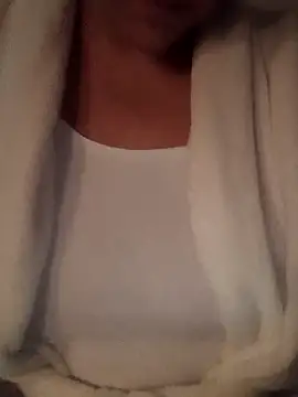Snapshot of Cassandrina1 chatting on September 27, 2025, 5:34 am Cassandrina1 online show from September 27, 2025, 5:34 am