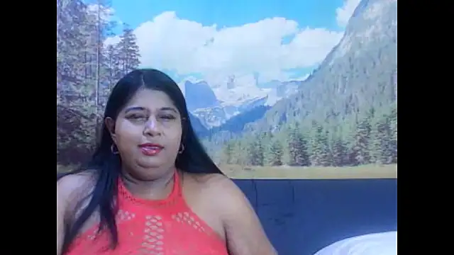 Snapshot of indianhoney694u chatting on March 11, 2026, 5:13 am indianhoney694u online show from March 11, 2026, 5:13 am