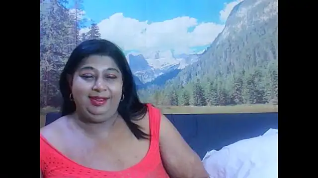 Snapshot of indianhoney694u chatting on March 17, 2026, 5:55 am indianhoney694u online show from March 17, 2026, 5:55 am