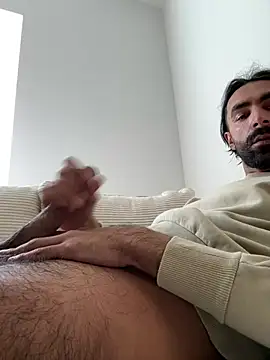 Snapshot of SergioGarcia93 chatting on April 11, 2026, 11:25 am SergioGarcia93 online show from April 11, 2026, 11:25 am