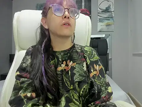 dalila macherano1 online show from September 9, 2025, 11:43 am