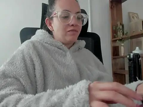 dalila macherano1 online show from October 12, 2025, 7:13 pm