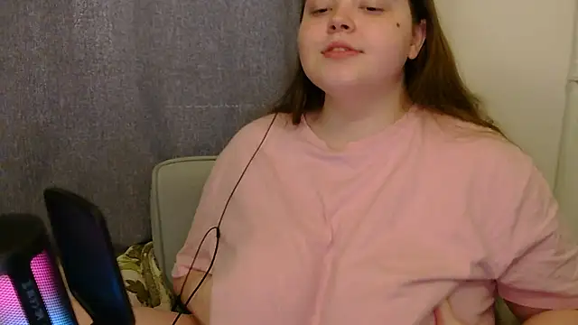 brattyprincessemma online show from November 11, 2025, 6:35 am