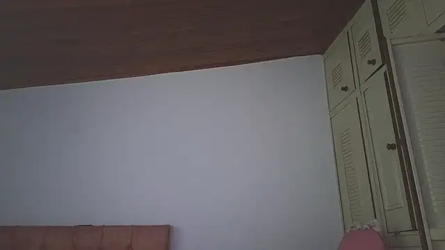 Crystal Star  online show from September 29, 2025, 10:36 pm