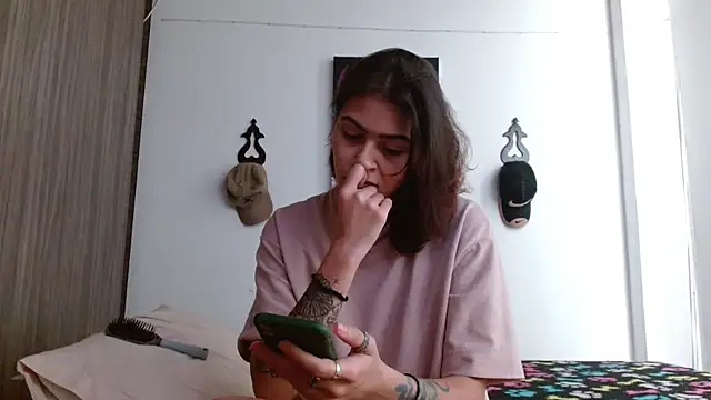 Snapshot of Crystal_Star_ chatting on May 26, 2026, 4:47 pm Crystal Star online show from May 26, 2026, 4:47 pm