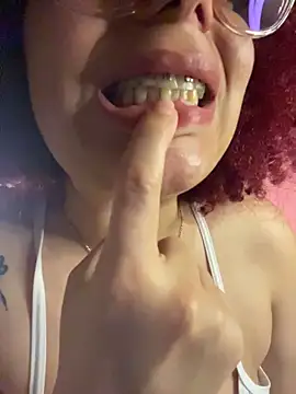 Enyagleam  online show from February 5, 2026, 3:11 am