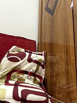 July-Asian online show from October 8, 2025, 10:35 am