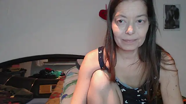 Snapshot of SexySarah177 chatting on December 22, 2024, 9:53 pm SexySarah177 online show from December 22, 2024, 9:53 pm