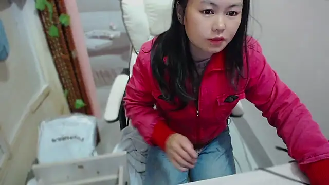 KateCondon online show from March 18, 2026, 11:24 am