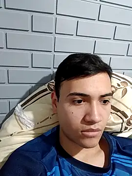 novinho safado   online show from September 10, 2025, 7:25 pm