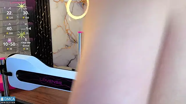 nena cupcake  online show from December 4, 2025, 11:08 am