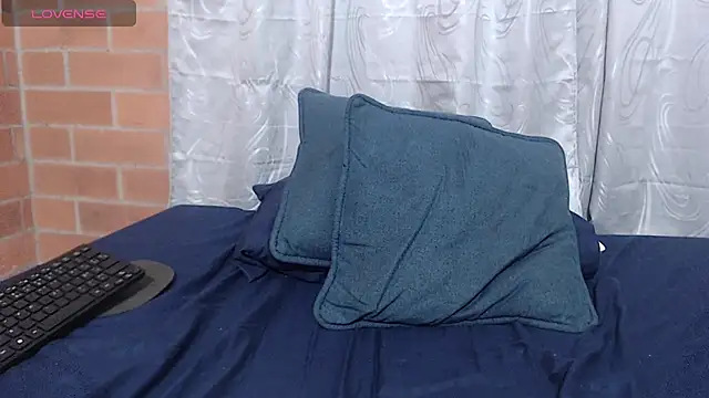 Montserrat Jay online show from July 15, 2026, 12:43 pm