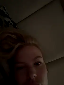 Chloemillerrxx online show from September 19, 2025, 3:56 pm