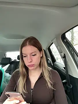 Chloemillerrxx online show from November 28, 2025, 12:52 pm