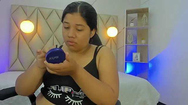 Snapshot of amandarabit chatting on September 22, 2025, 2:08 pm amandarabit online show from September 22, 2025, 2:08 pm