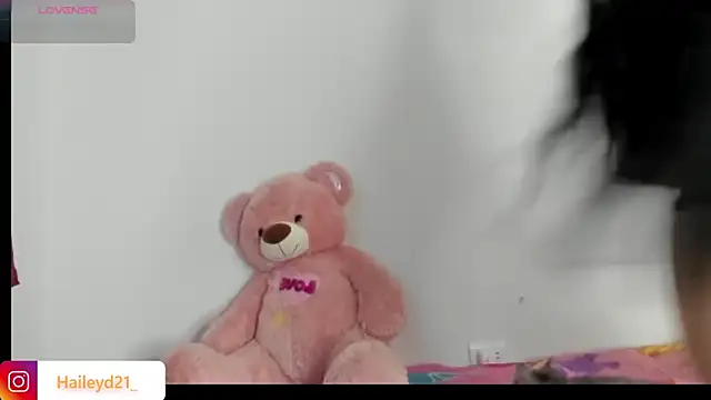 HaileyDuke online show from January 5, 2026, 10:57 pm