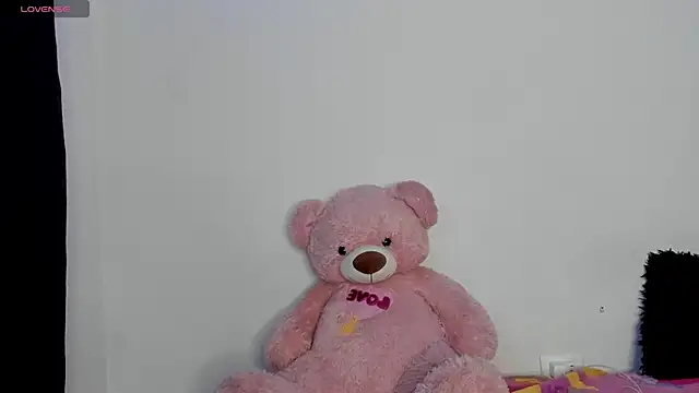 HaileyDuke online show from March 4, 2026, 10:49 pm