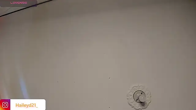 HaileyDuke online show from March 29, 2026, 3:34 pm