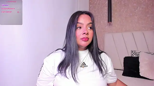 Amaranta carey online show from April 7, 2026, 1:06 am