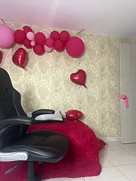 Snapshot of MorenaLush_Eup chatting on March 28, 2026, 12:43 am MorenaLush Eup online show from March 28, 2026, 12:43 am