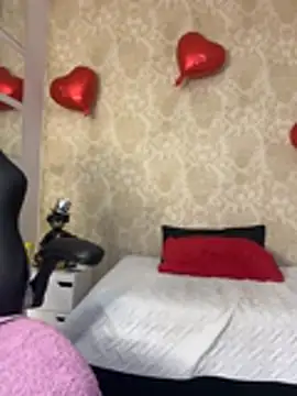 Snapshot of MorenaLush_Eup chatting on March 29, 2026, 2:11 am MorenaLush Eup online show from March 29, 2026, 2:11 am