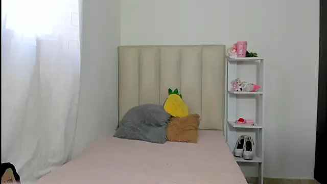 ImEmily444 online show from December 15, 2025, 8:24 pm