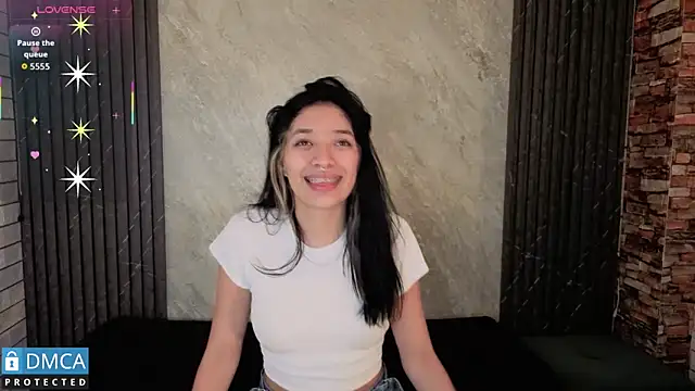 stepha   online show from December 5, 2025, 11:19 am