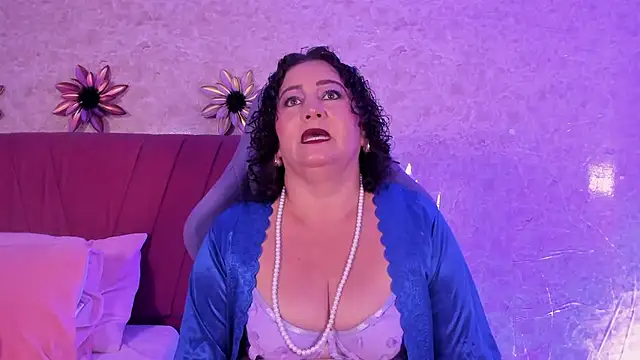 PalomaLombardi online show from December 22, 2025, 8:17 pm