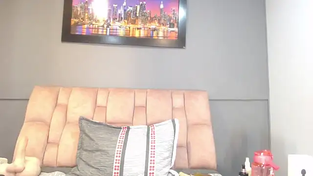 CharlotteCottin online show from October 8, 2025, 11:30 am