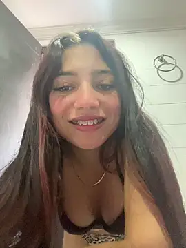 LisaGoddes online show from November 15, 2025, 3:52 pm