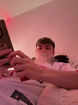 mathias 18 online show from April 7, 2026, 2:01 am