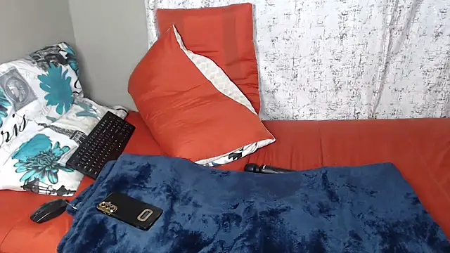 Lunalee online show from January 12, 2026, 10:15 pm