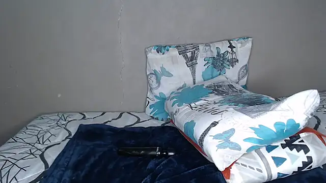 Snapshot of Lunalee chatting on March 8, 2026, 5:50 pm Lunalee online show from March 8, 2026, 5:50 pm