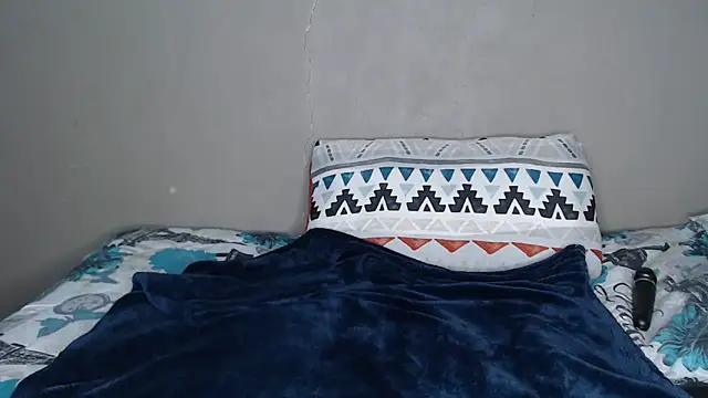 Snapshot of Lunalee chatting on March 12, 2026, 7:53 pm Lunalee online show from March 12, 2026, 7:53 pm