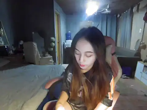 Yummiiieee28 online show from September 24, 2025, 7:55 am