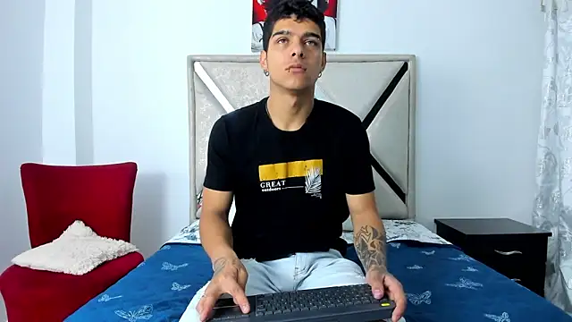 wyatt 3 online show from December 22, 2025, 1:19 pm