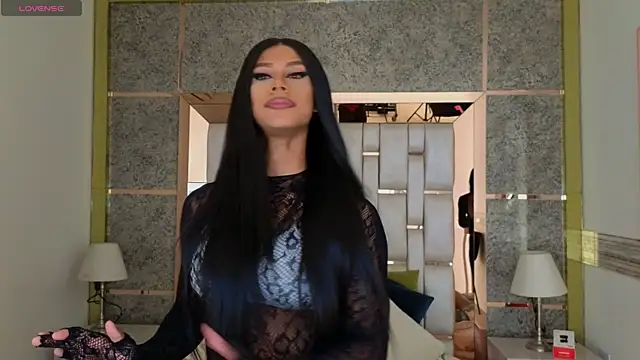 Snapshot of beauty_nina chatting on May 25, 2026, 1:39 pm beauty nina online show from May 25, 2026, 1:39 pm