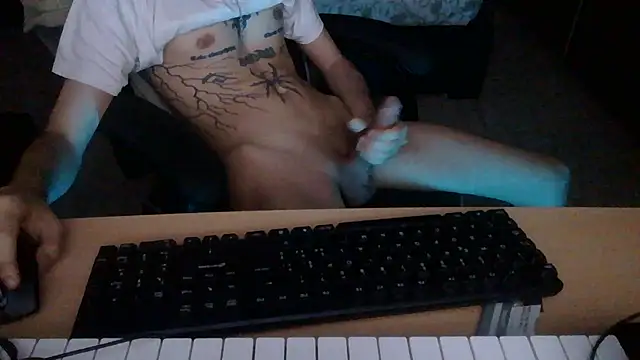 Snapshot of Kryk97 chatting on June 7, 2026, 5:49 pm Kryk97 online show from June 7, 2026, 5:49 pm
